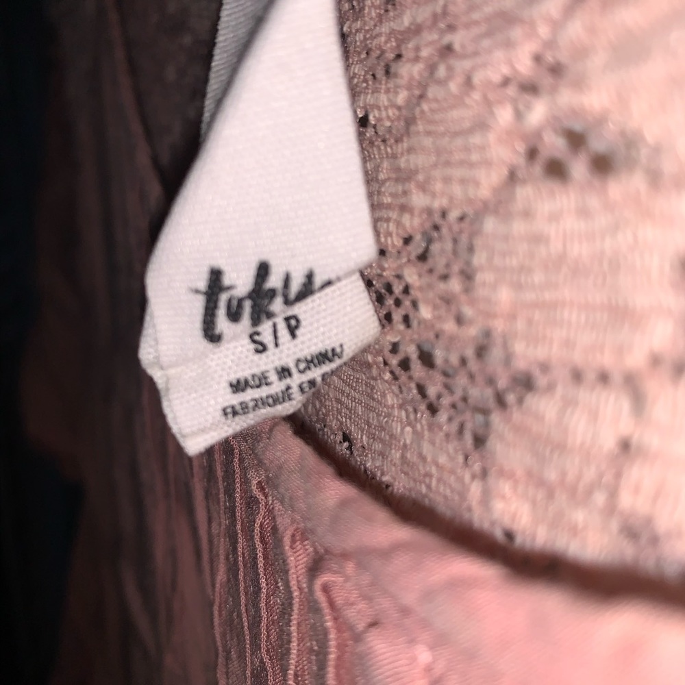 Pink top - Picture 3 of 3